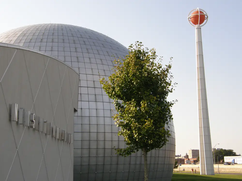 With so many things to do, Springfield visitors are spoiled for choice, such as visiting the Basketball Museum and Hall of Fame 