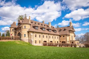 15 Castles in Massachusetts That Will Blow Your Mind